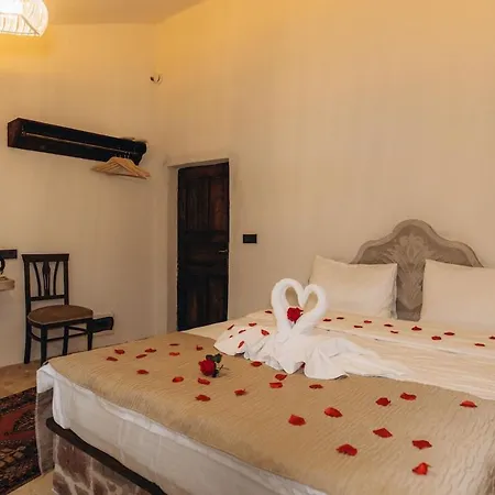 Hatun Konagi Villa Eskiomerler